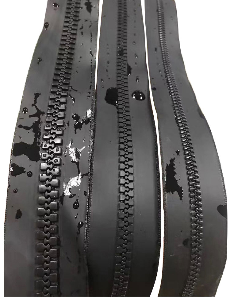 plastic-water-proof-zipper